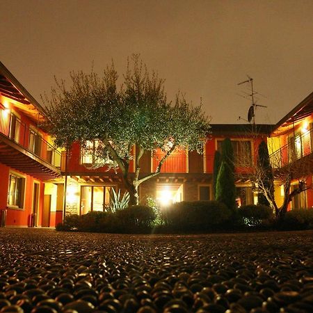 Corte Nuova Aparthotel Bergamo Buitenkant foto